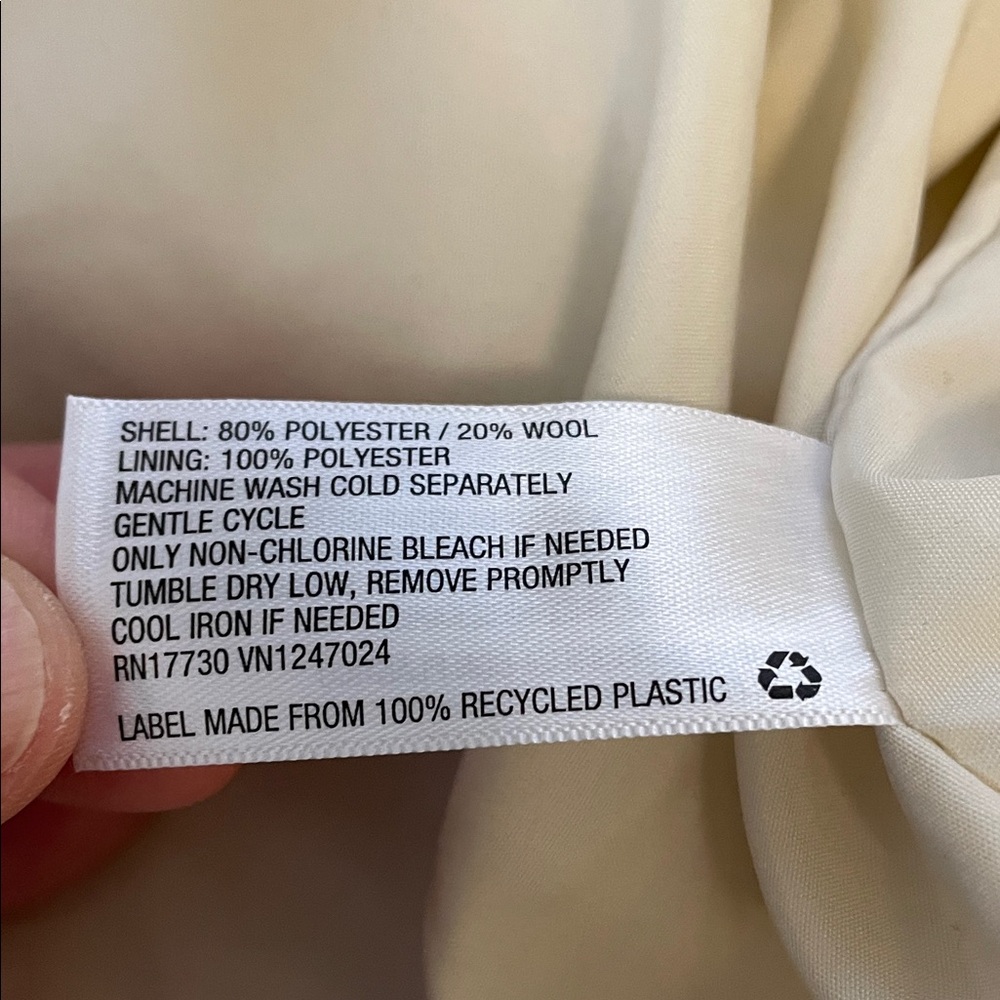 Universal Thread Cream shacket fuzzy Jacket unwor… - image 13
